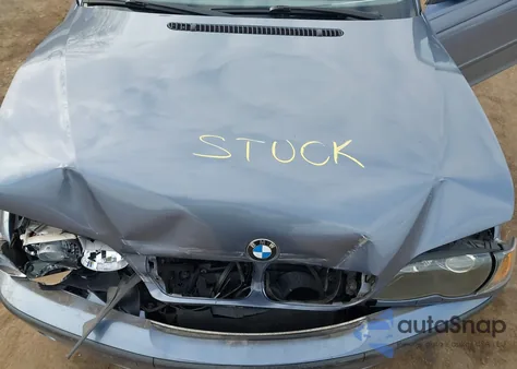 2004 BMW 325Xi z USA, uszkodzony, nr VIN WBAEU33454PR07976